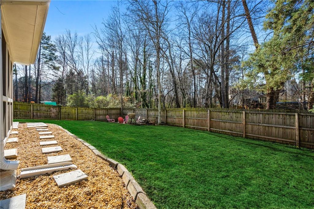 1607 Brentwood Drive