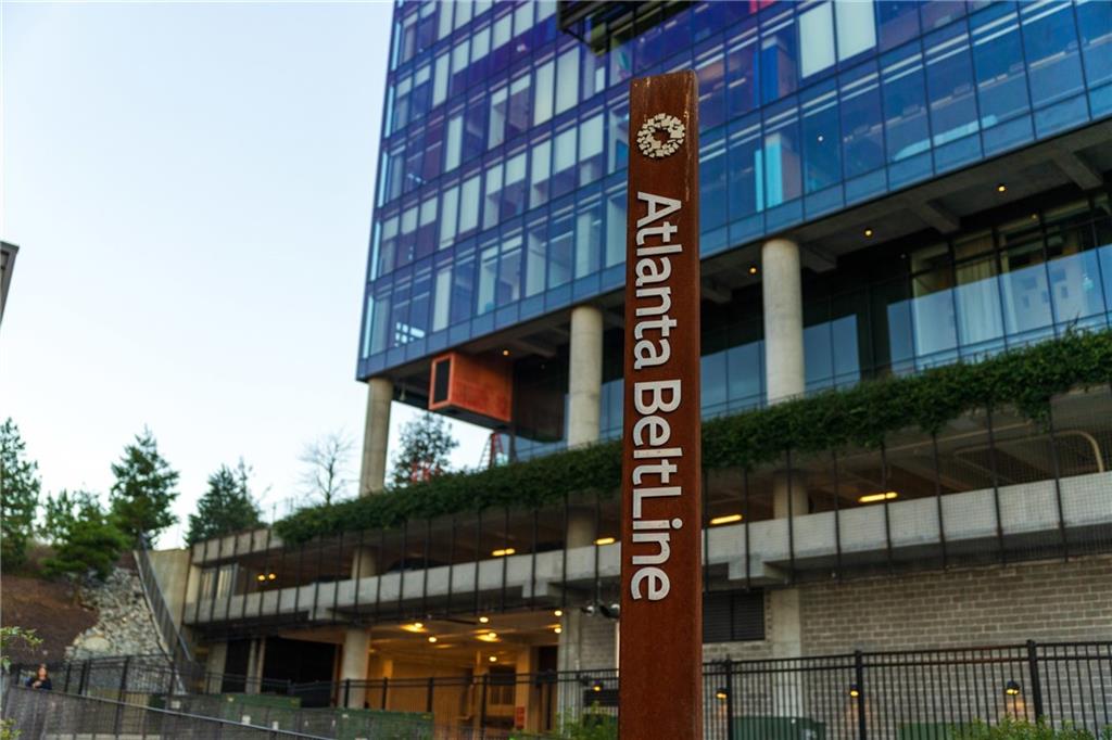 294 Sampson #5B Street NE