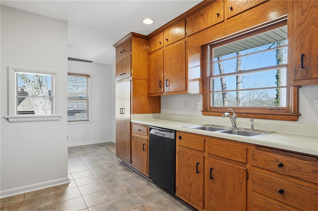 2148 Pine Forest Drive NE