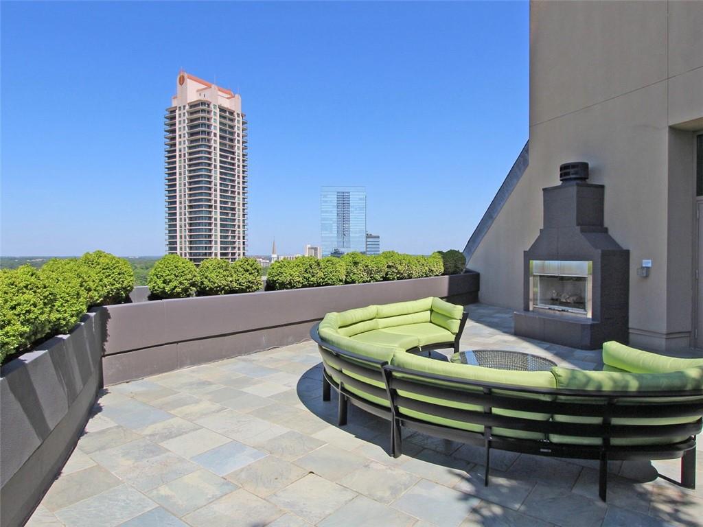 700 Park Regency Place NE