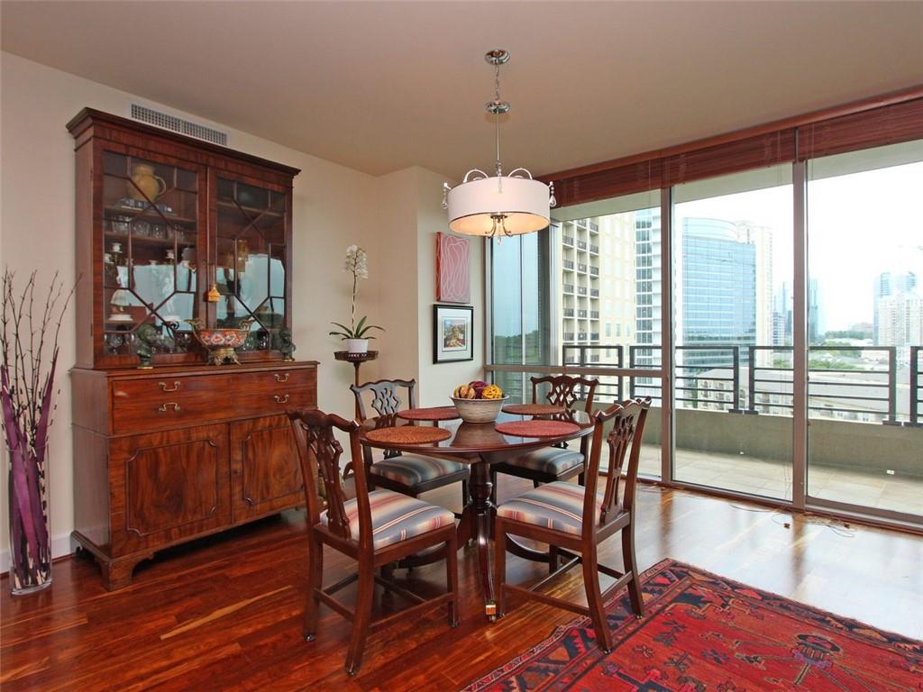 700 Park Regency Place NE