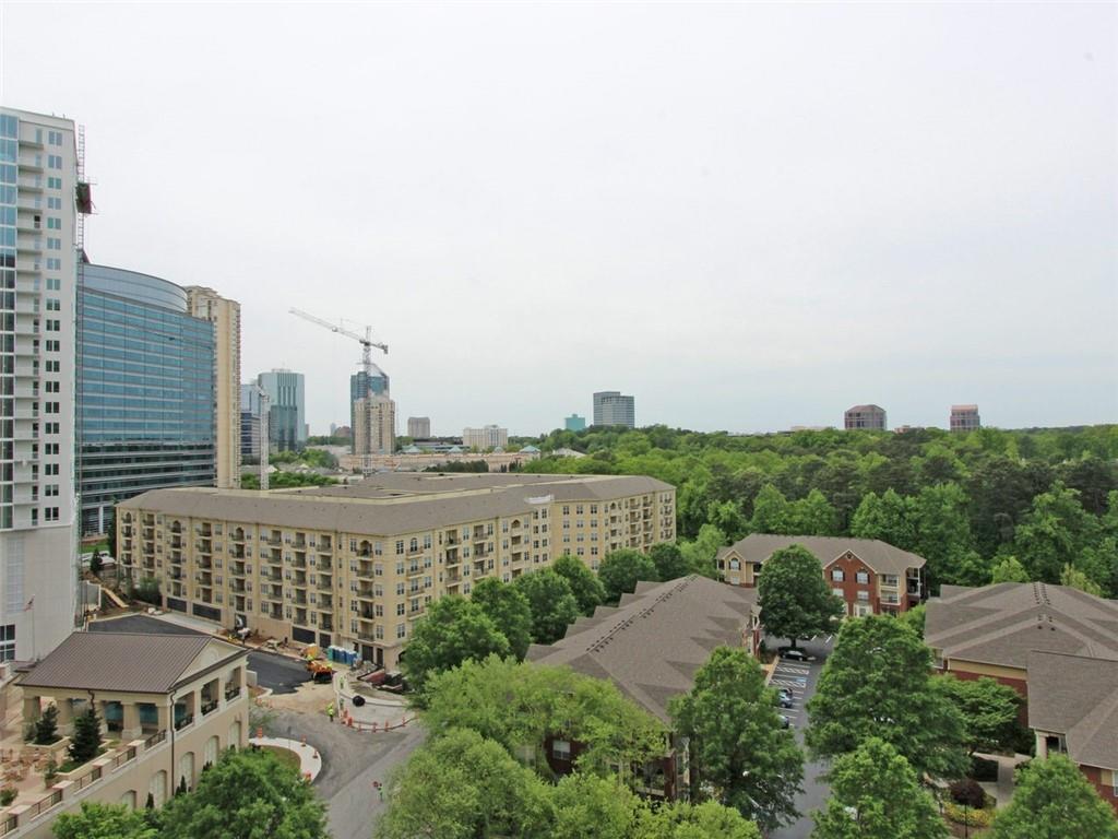 700 Park Regency Place NE