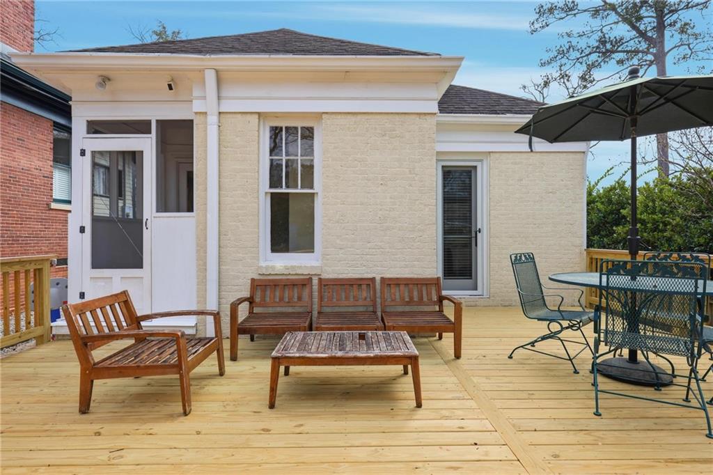 110 Peachtree Hills Avenue NE