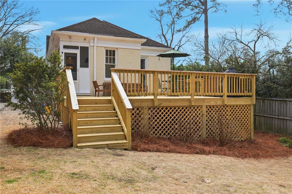 110 Peachtree Hills Avenue NE