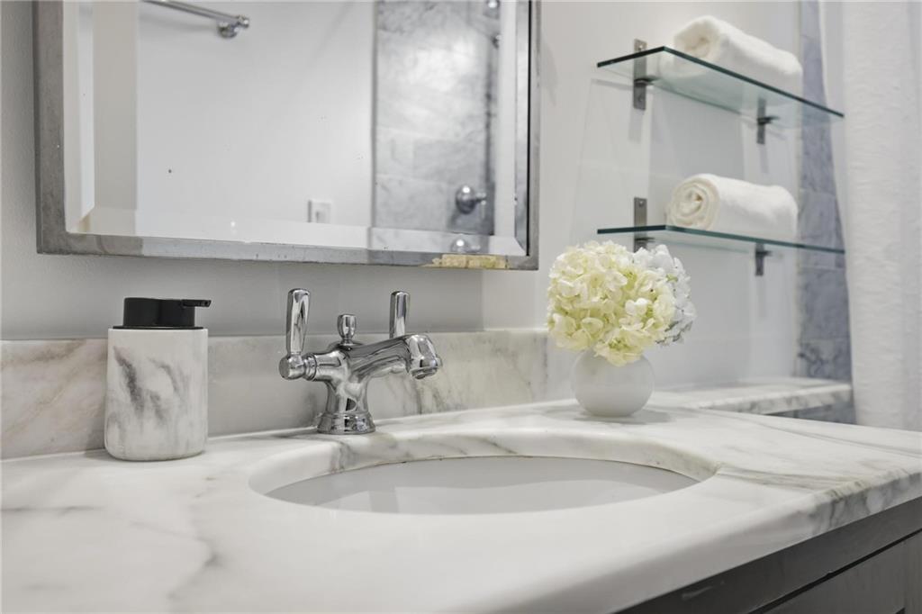 110 Peachtree Hills Avenue NE