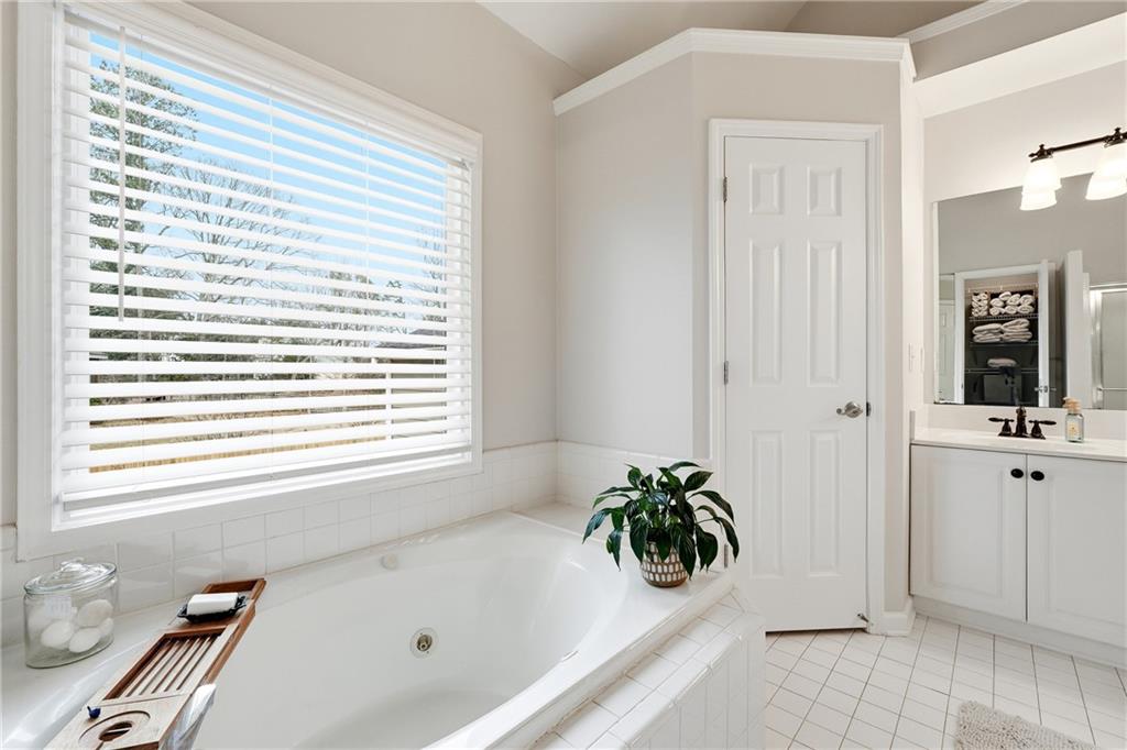 4920 Heards Forest Drive NW