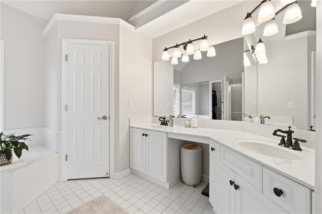 4920 Heards Forest Drive NW