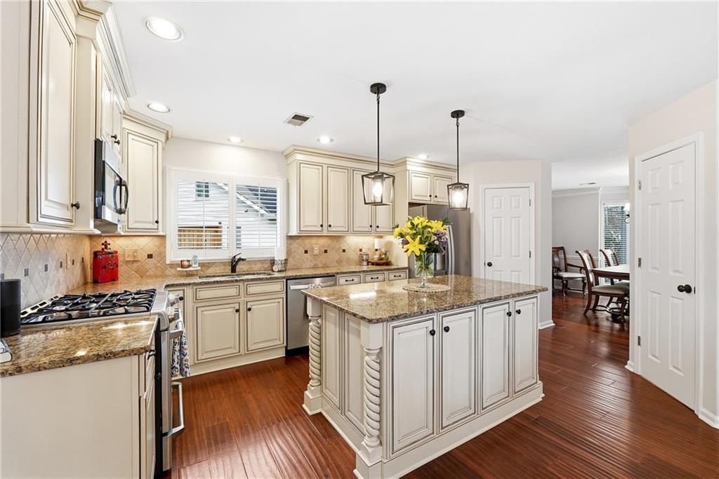 4920 Heards Forest Drive NW