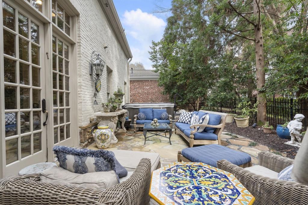 3385 Mathieson Drive