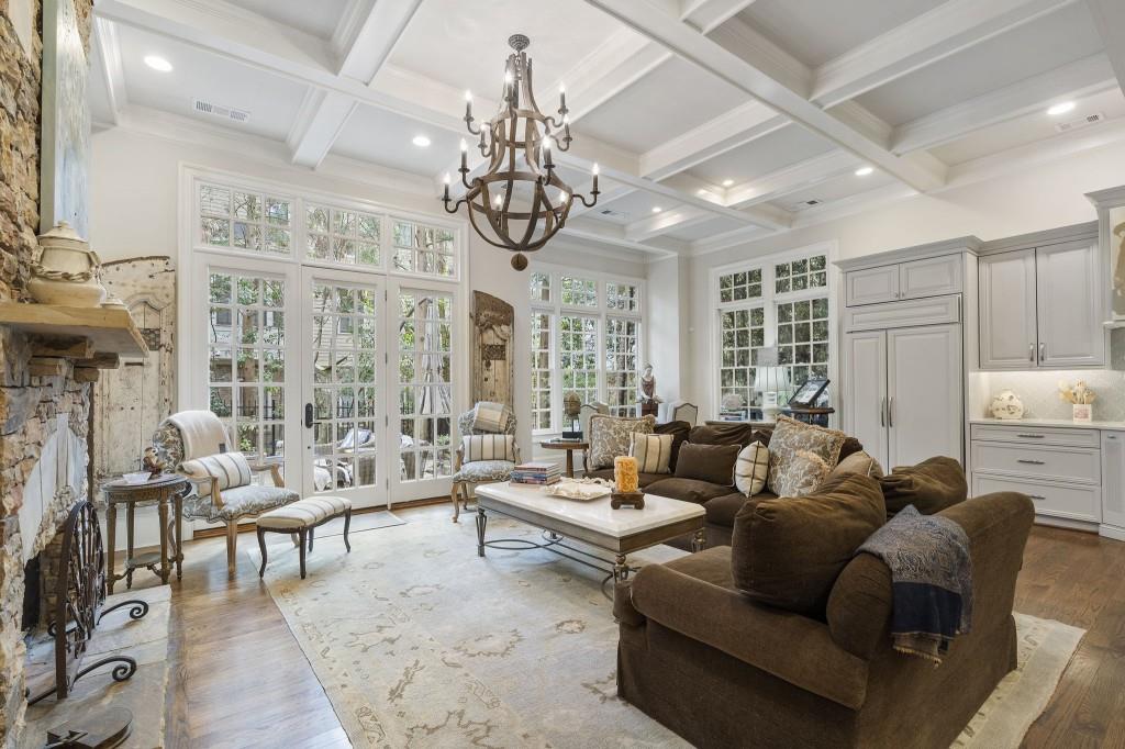 3385 Mathieson Drive