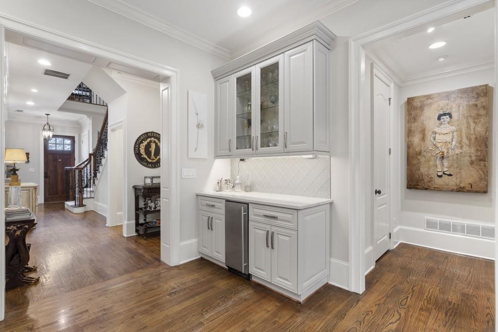 3385 Mathieson Drive