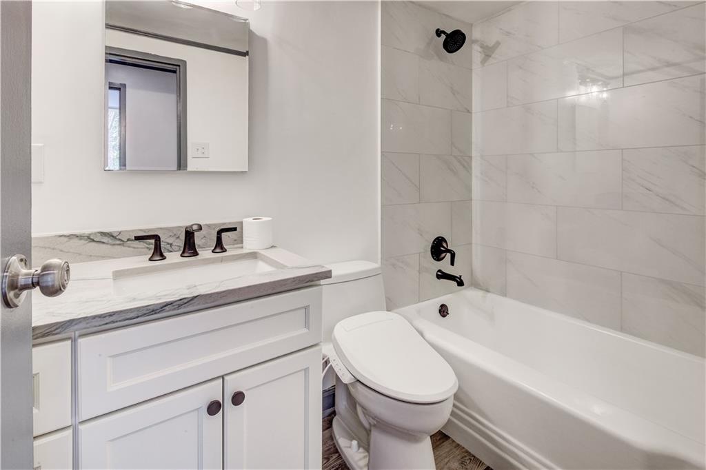 2637 Peachtree Road NE Unit 111