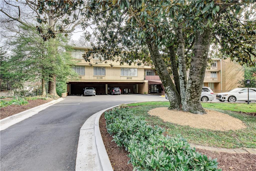 2637 Peachtree Road NE Unit 111