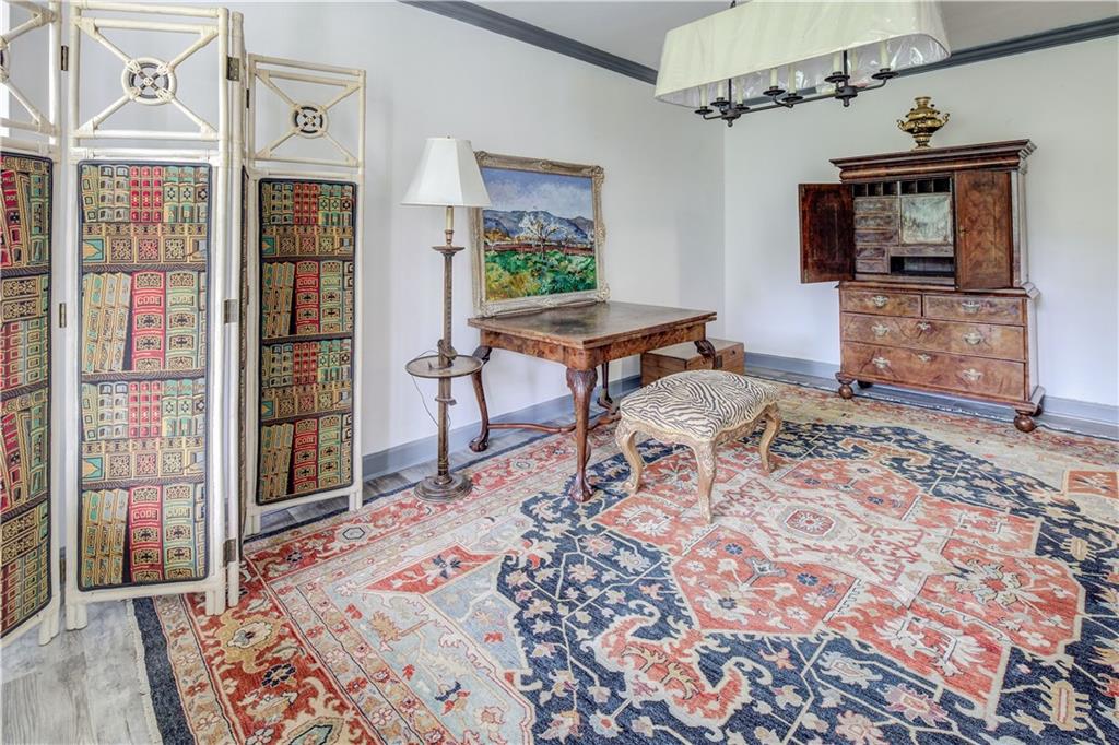 2637 Peachtree Road NE Unit 111