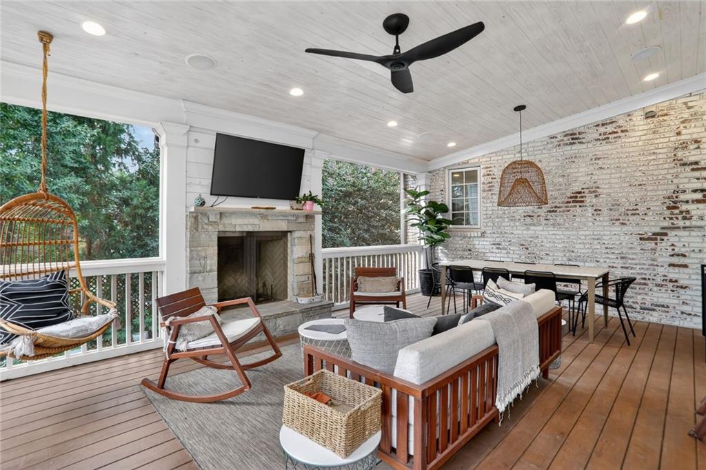 377 Camden Road NE