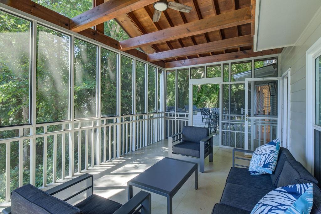 235 Saint Martins Drive SE