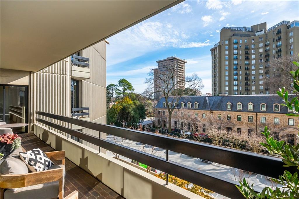 2660 Peachtree Road NW Unit 6H