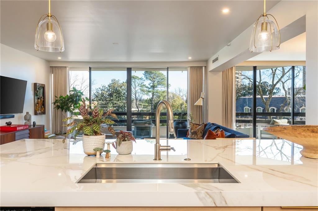 2660 Peachtree Road NW Unit 6H