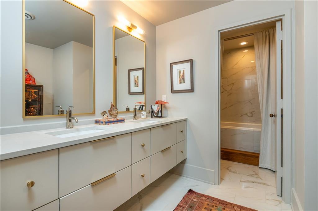 2660 Peachtree Road NW Unit 6H