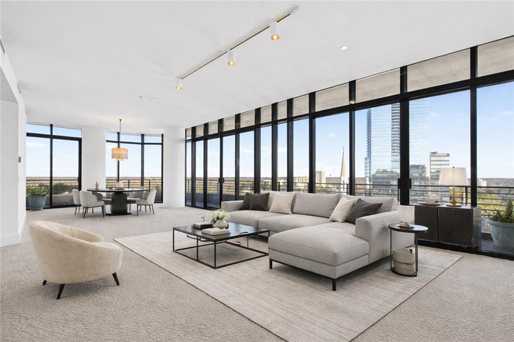 750 Park Avenue NE Unit 18E