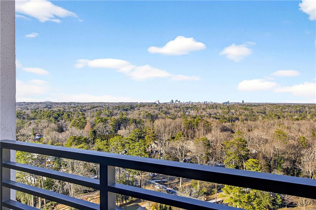 750 Park Avenue NE Unit 18E