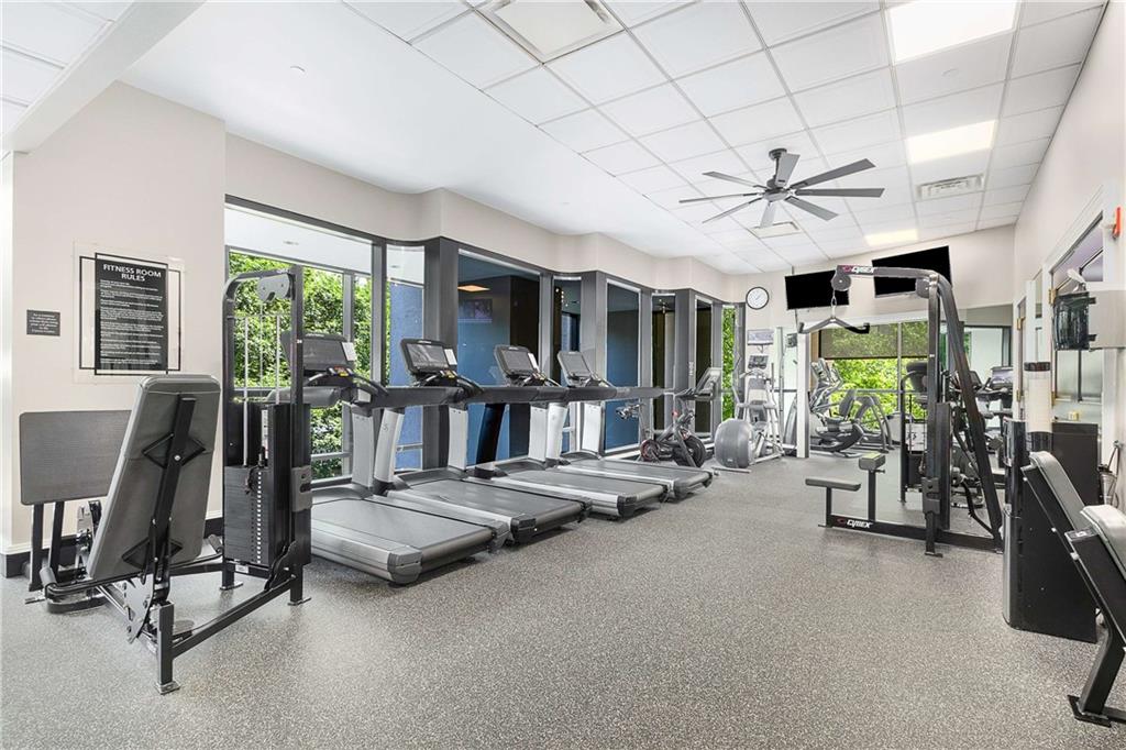 750 Park Avenue NE Unit 18E