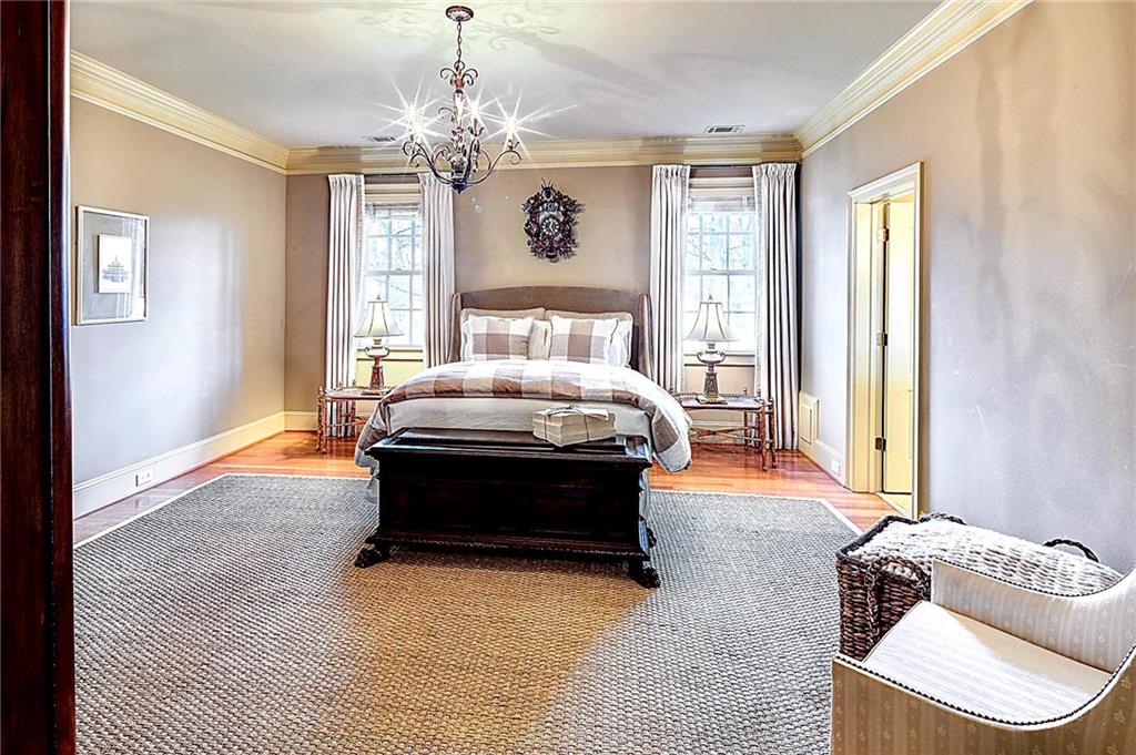 1005 Heards Ferry Road