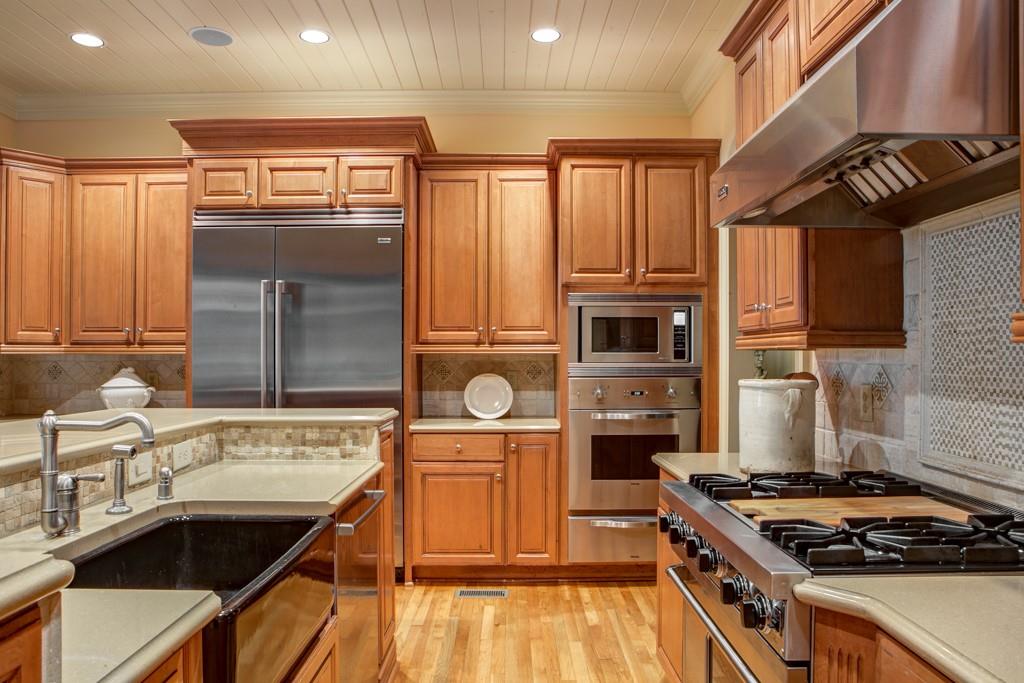 1005 Heards Ferry Road