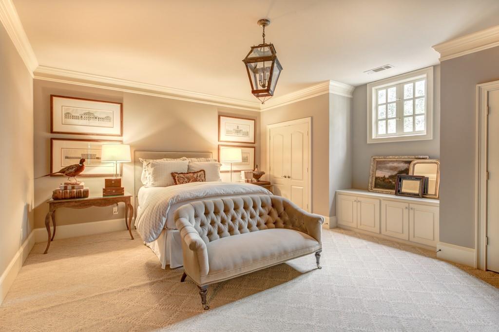 1005 Heards Ferry Road