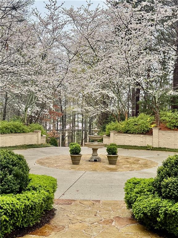 1005 Heards Ferry Road