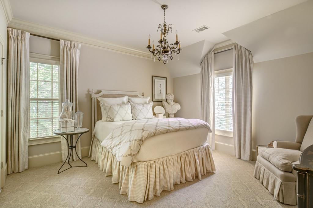 1005 Heards Ferry Road