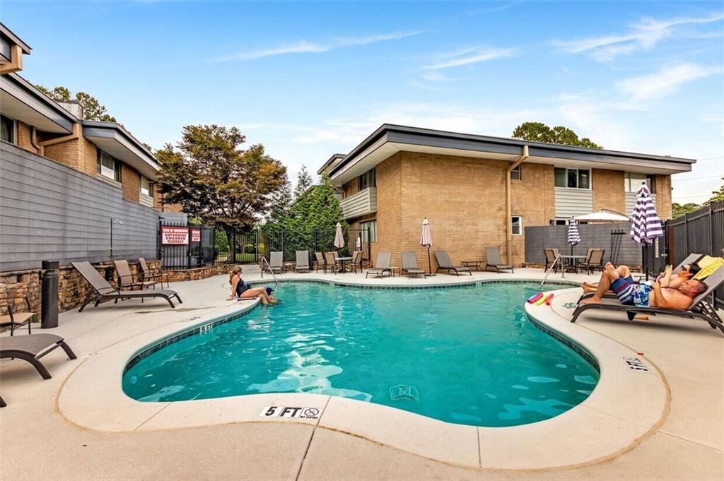 4300 Chastain Walk NE Unit 20