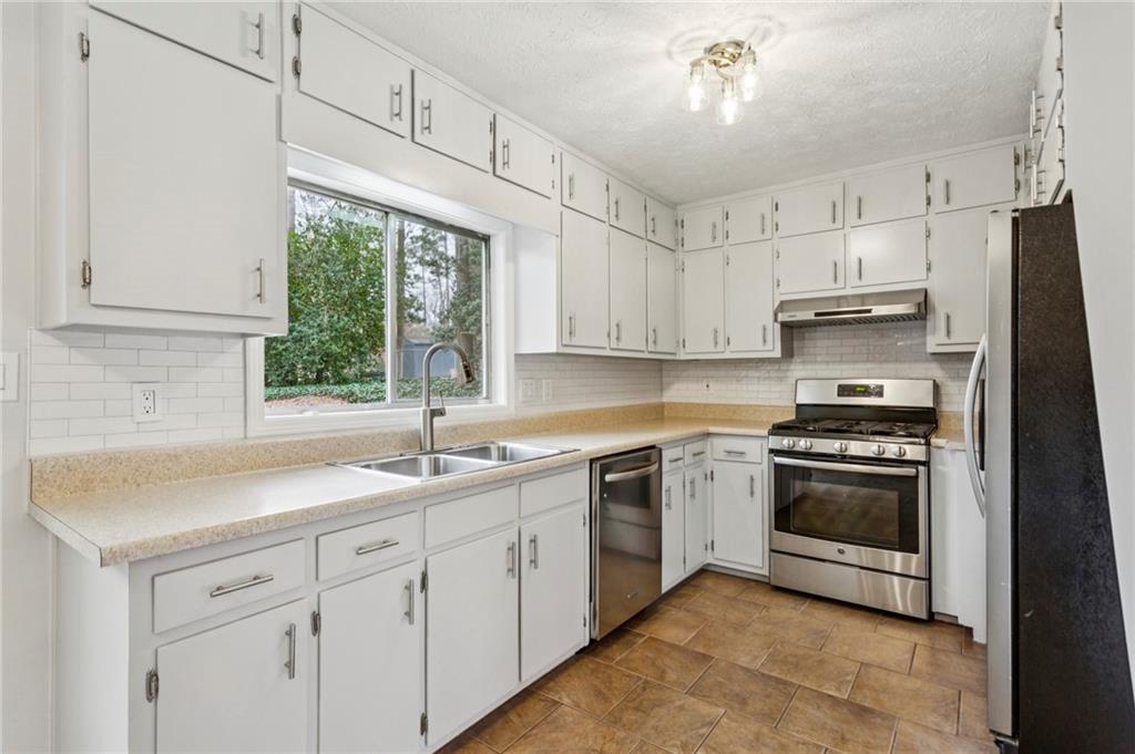 3436 Brookview Drive