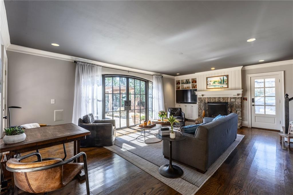 2968 Rivermeade Drive NW