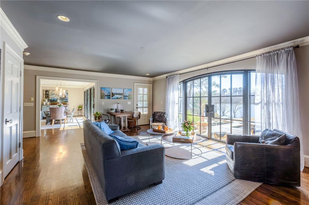 2968 Rivermeade Drive NW