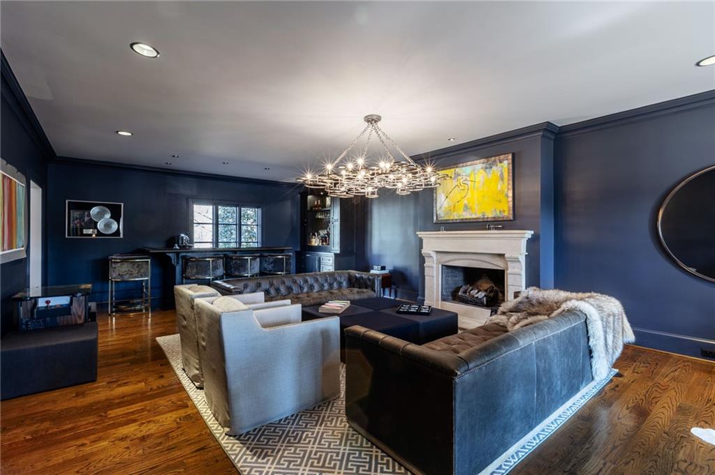 2968 Rivermeade Drive NW