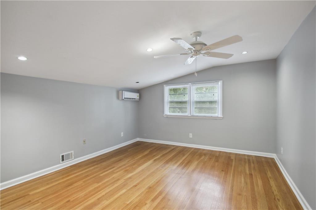 153 Lindbergh Drive NE Unit B