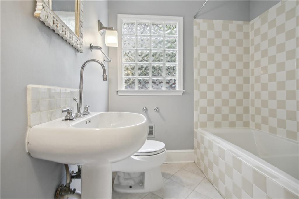 153 Lindbergh Drive NE Unit B