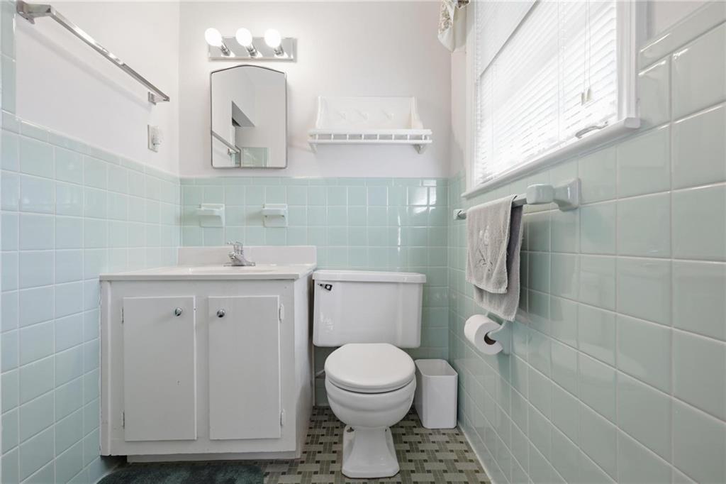 6900 Castleton Drive NW