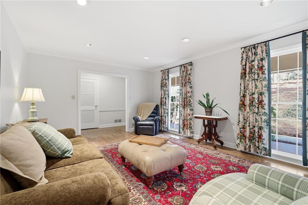 6900 Castleton Drive NW