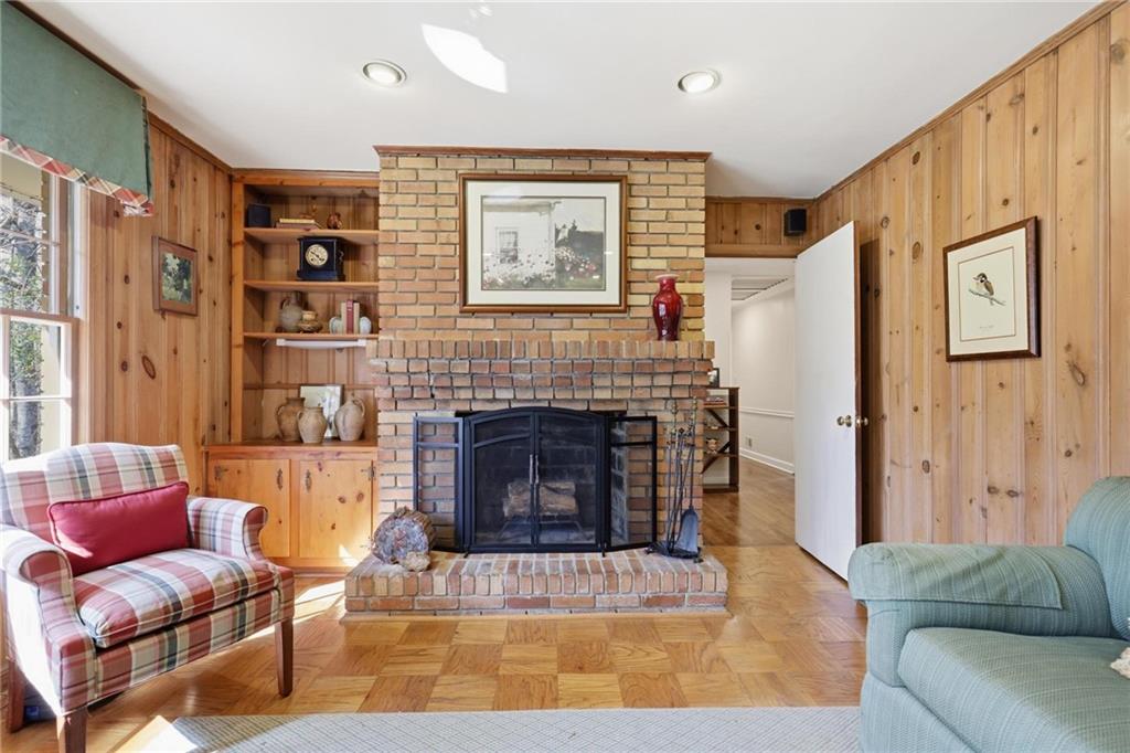 6900 Castleton Drive NW