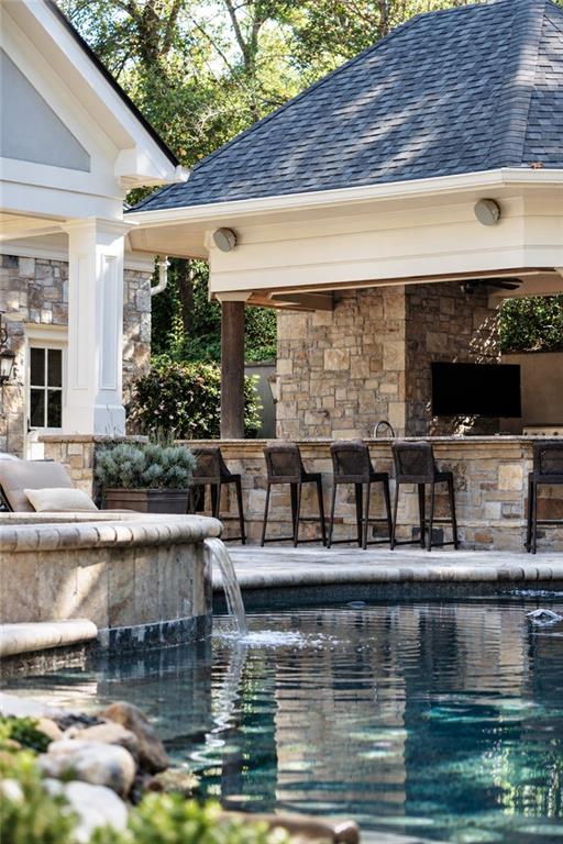3594 Tuxedo Court