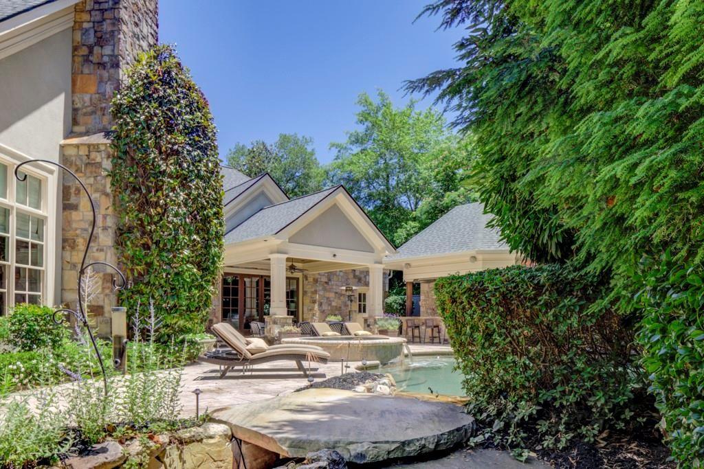3594 Tuxedo Court