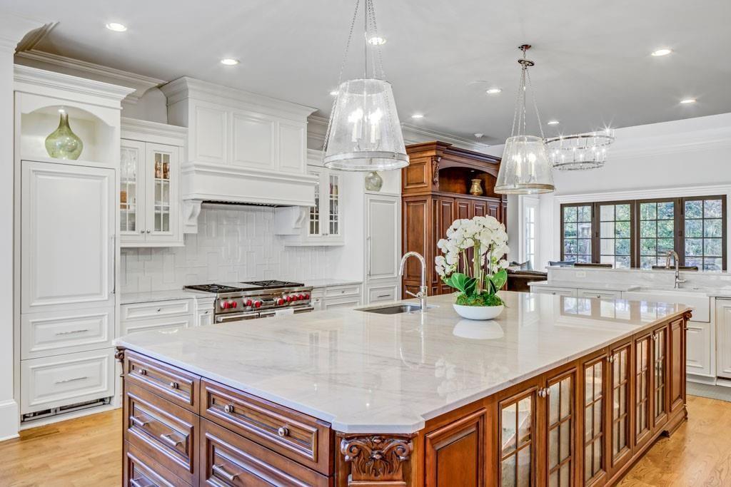 3594 Tuxedo Court
