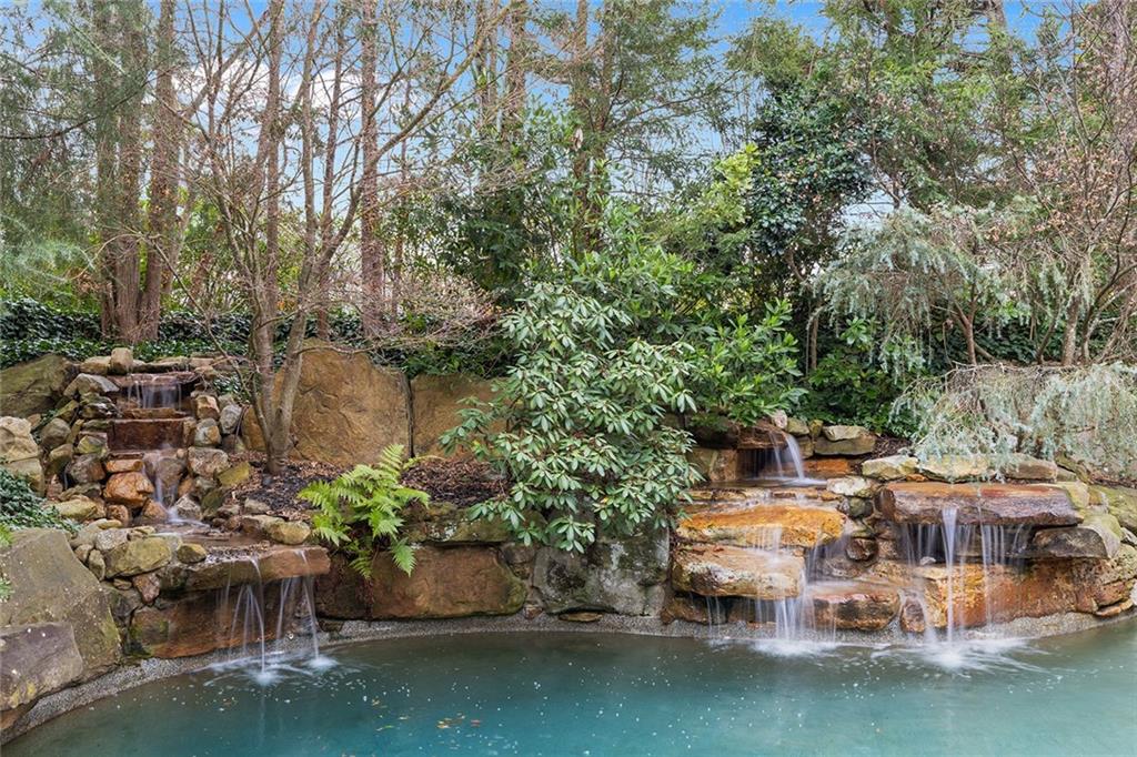 3594 Tuxedo Court