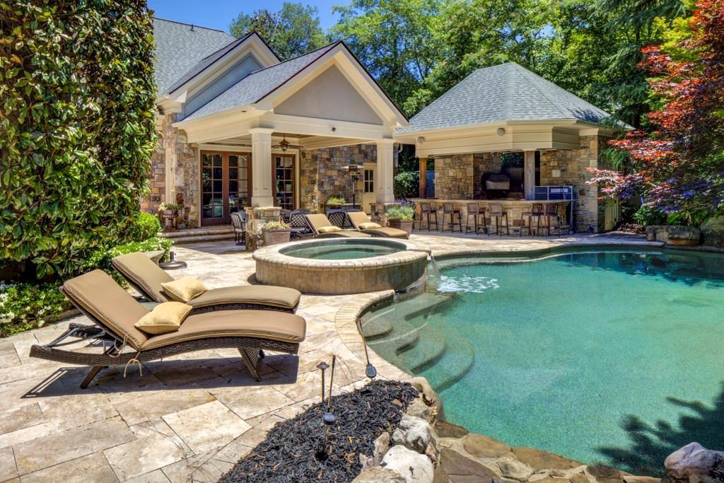3594 Tuxedo Court