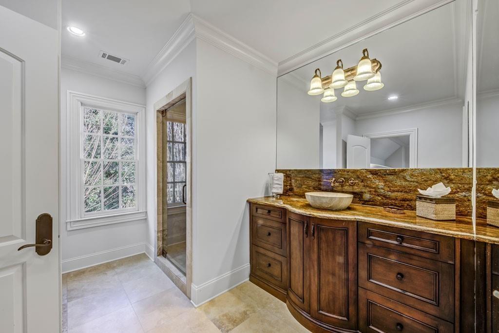 3594 Tuxedo Court