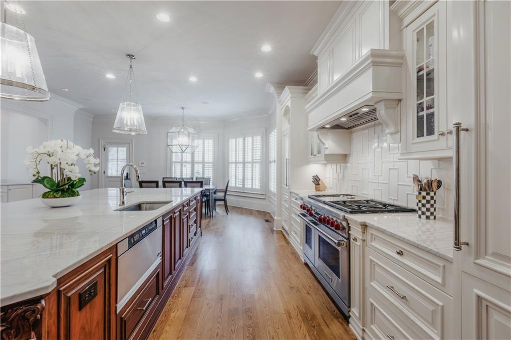 3594 Tuxedo Court