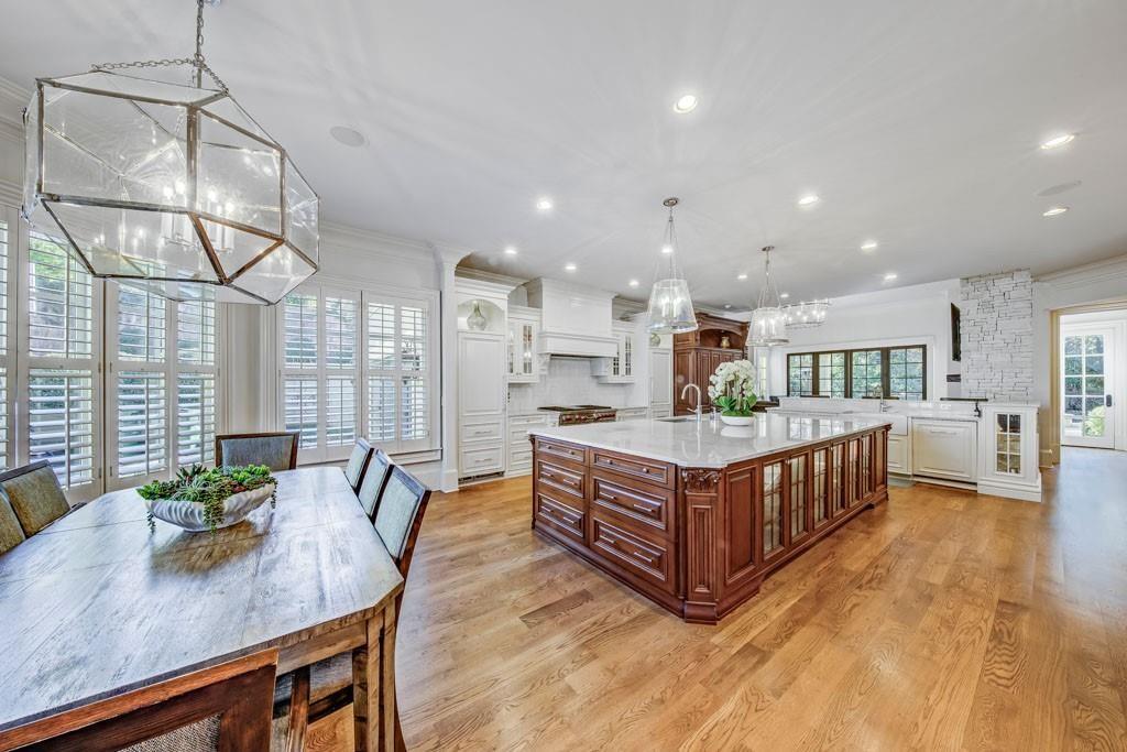 3594 Tuxedo Court