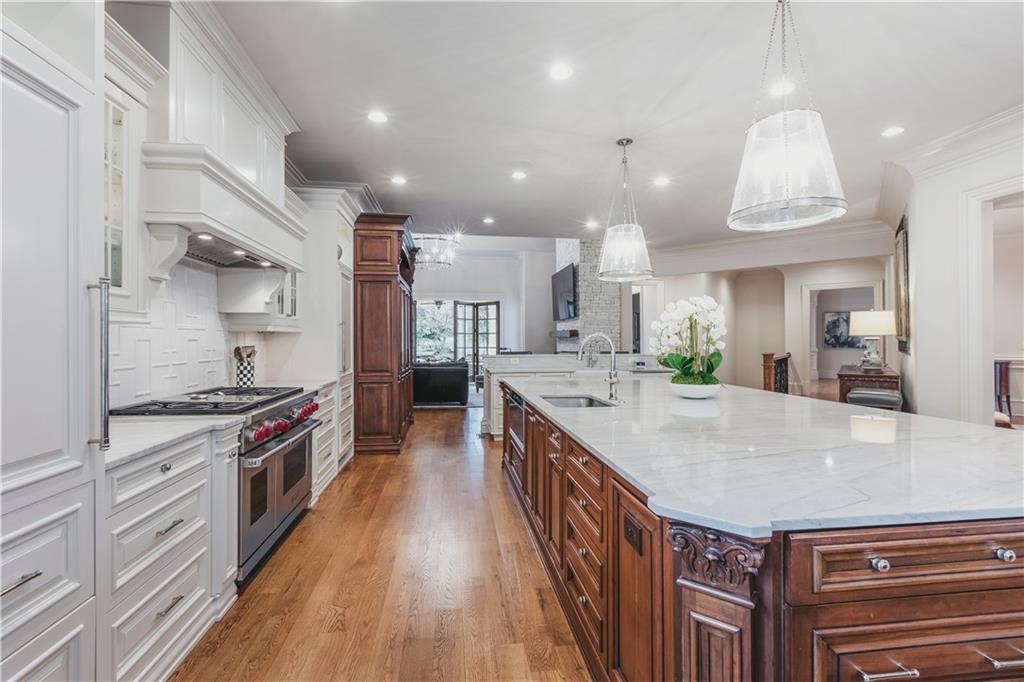 3594 Tuxedo Court